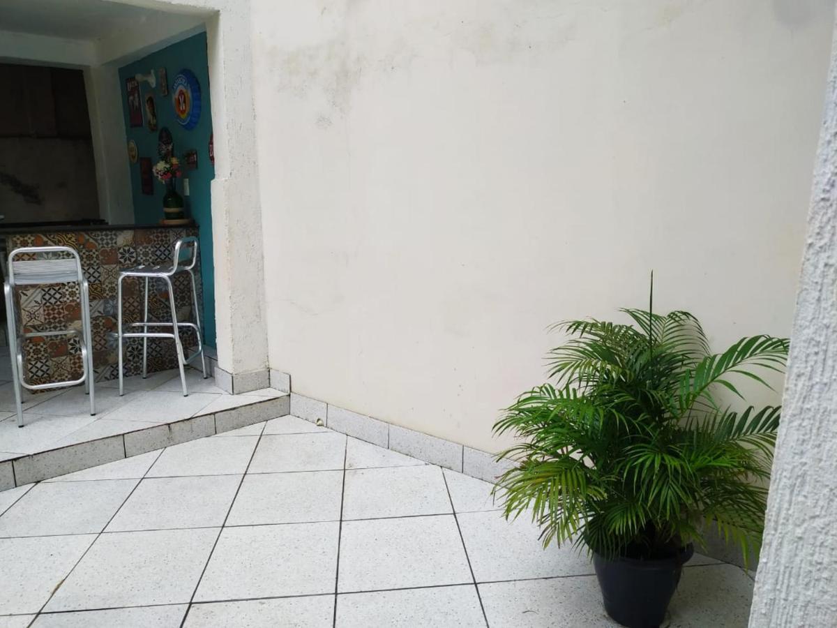 Apartamento Espacoso Localizado No Centro De Angra Dos Reis Exterior photo